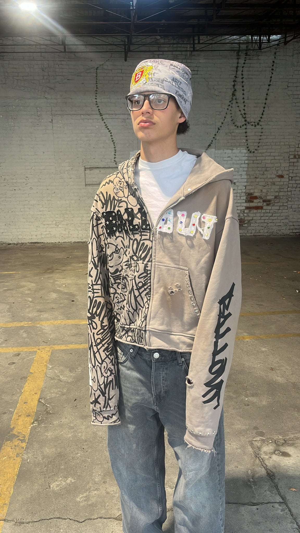 CONCRETE GREY GRAFFITI ZIP UP