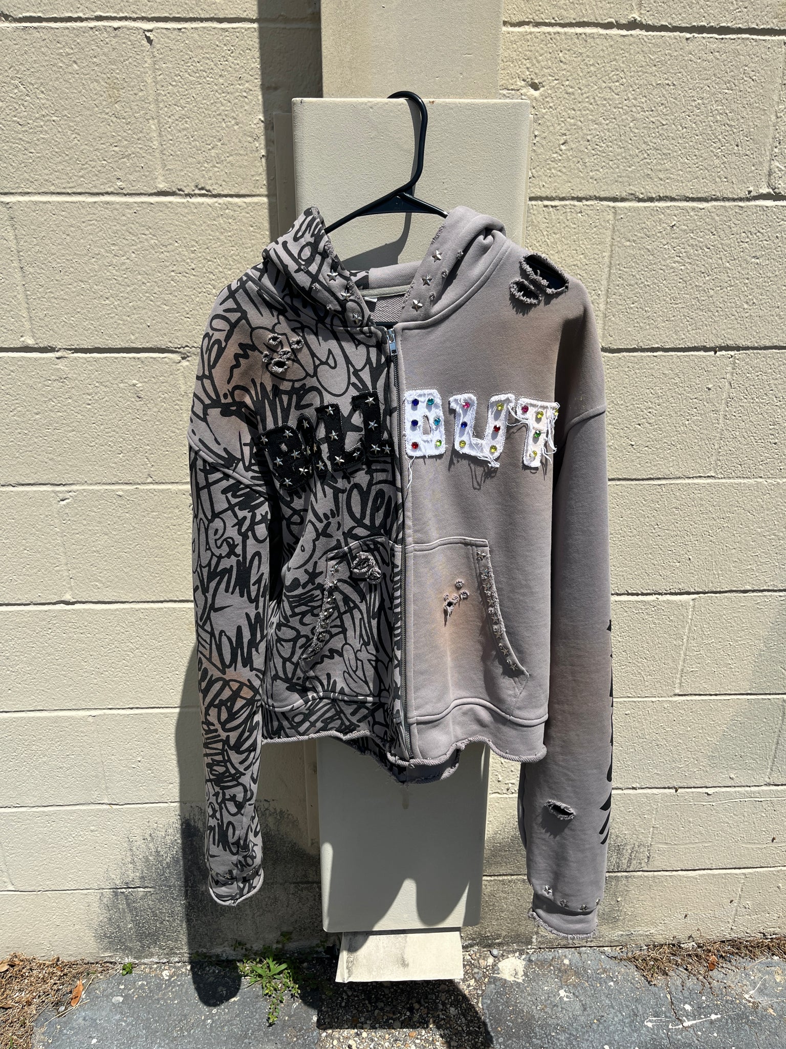 CONCRETE GREY GRAFFITI ZIP UP